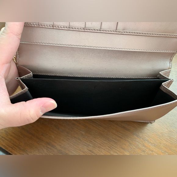 Authentic Gucci Microguccissima Monogram
Patent Leather Wallet - Picture 8 of 15